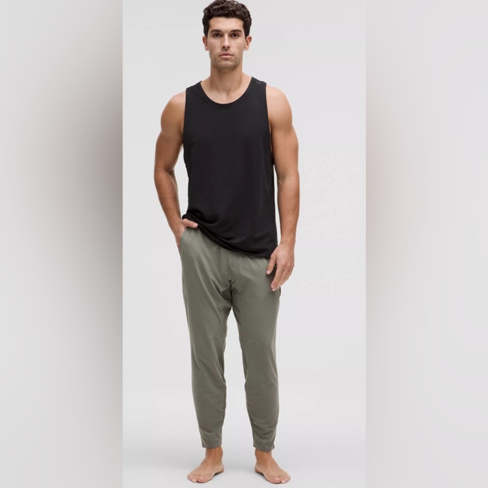 Lululemon In Mind Pant 30” Taupe EUC